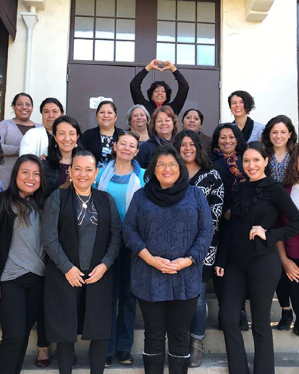 Miya Barnett with GGSE graduate students and promotoras 