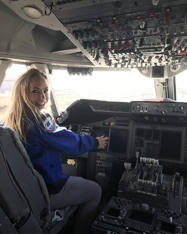 Christine Hirst Bernhardt in the cockpit of SOFIA 