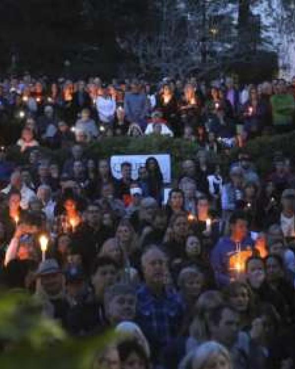 crowd at SB vigil 